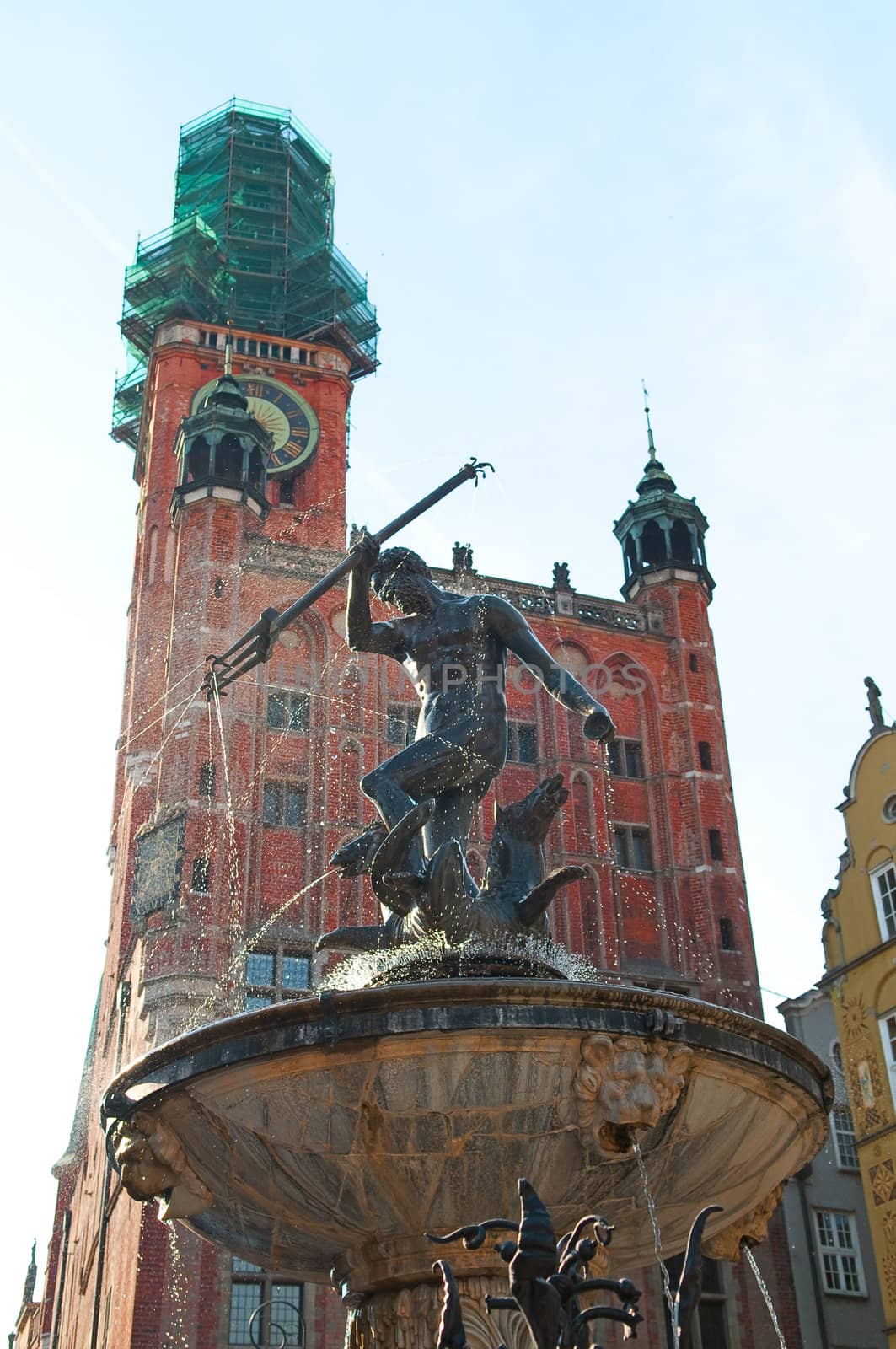 Neptun fountain in Gdansk by Yaurinko