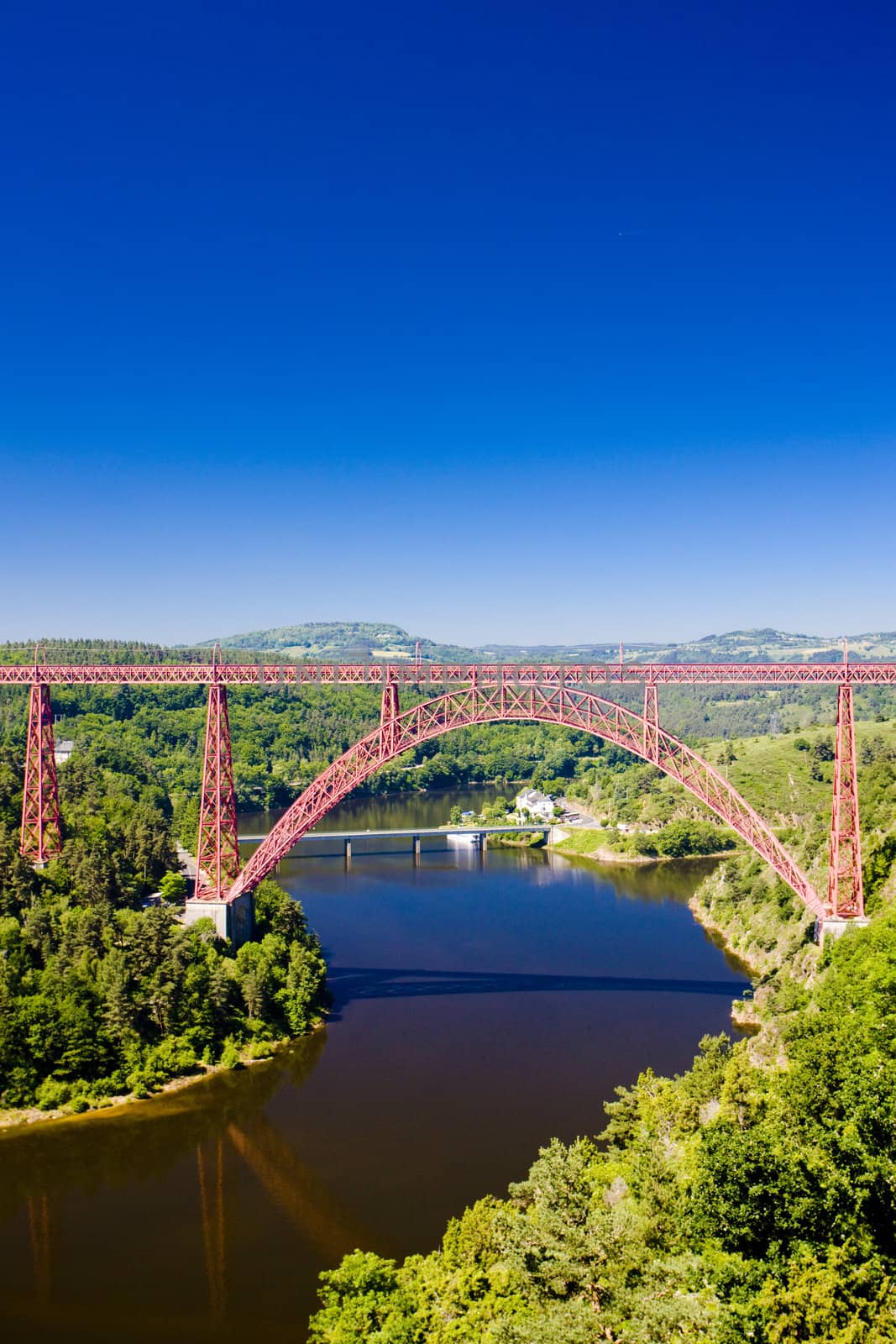 Garabit Viaduct, Cantal D�partement, Auvergne, France by phbcz