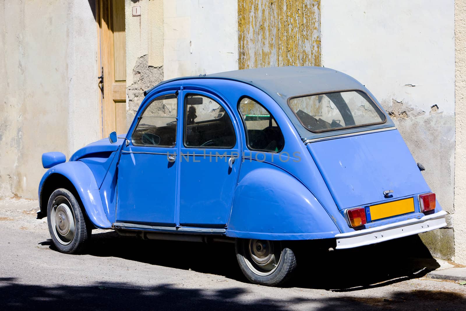 car Citro�n, Valensole, Provence, France