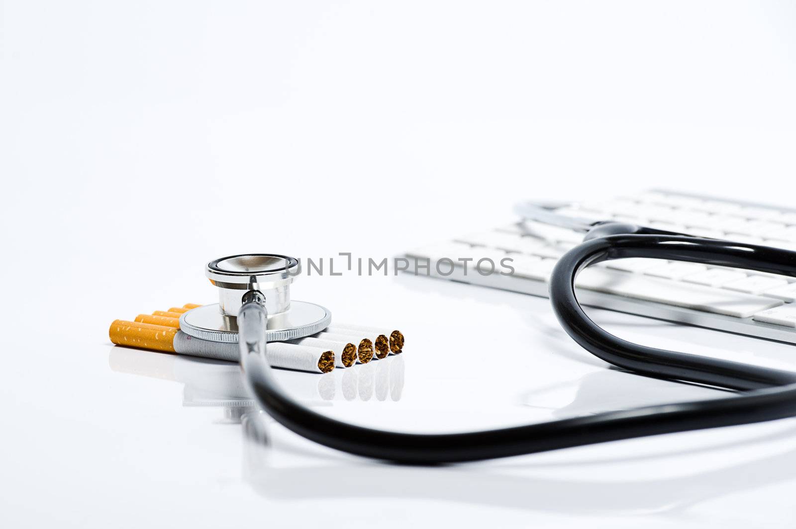 Examination of the dangers of smoking cigarettes by MOELLERTHOMSEN