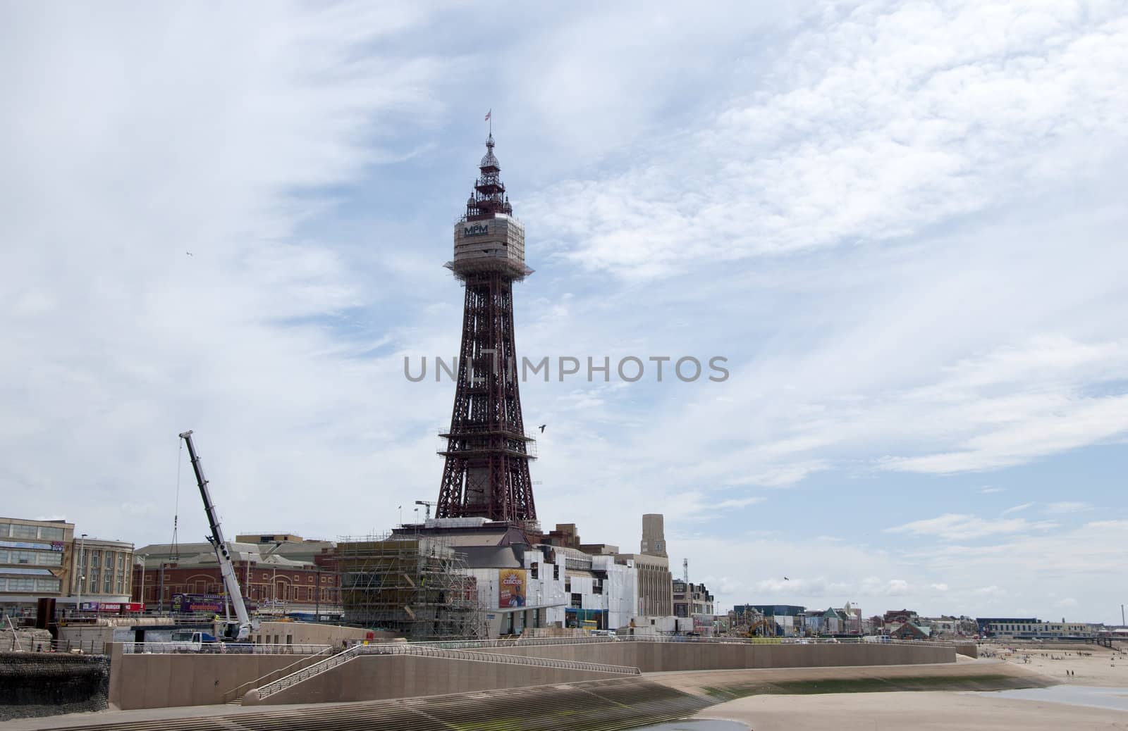 Blackpool Tower and Crane by d40xboy