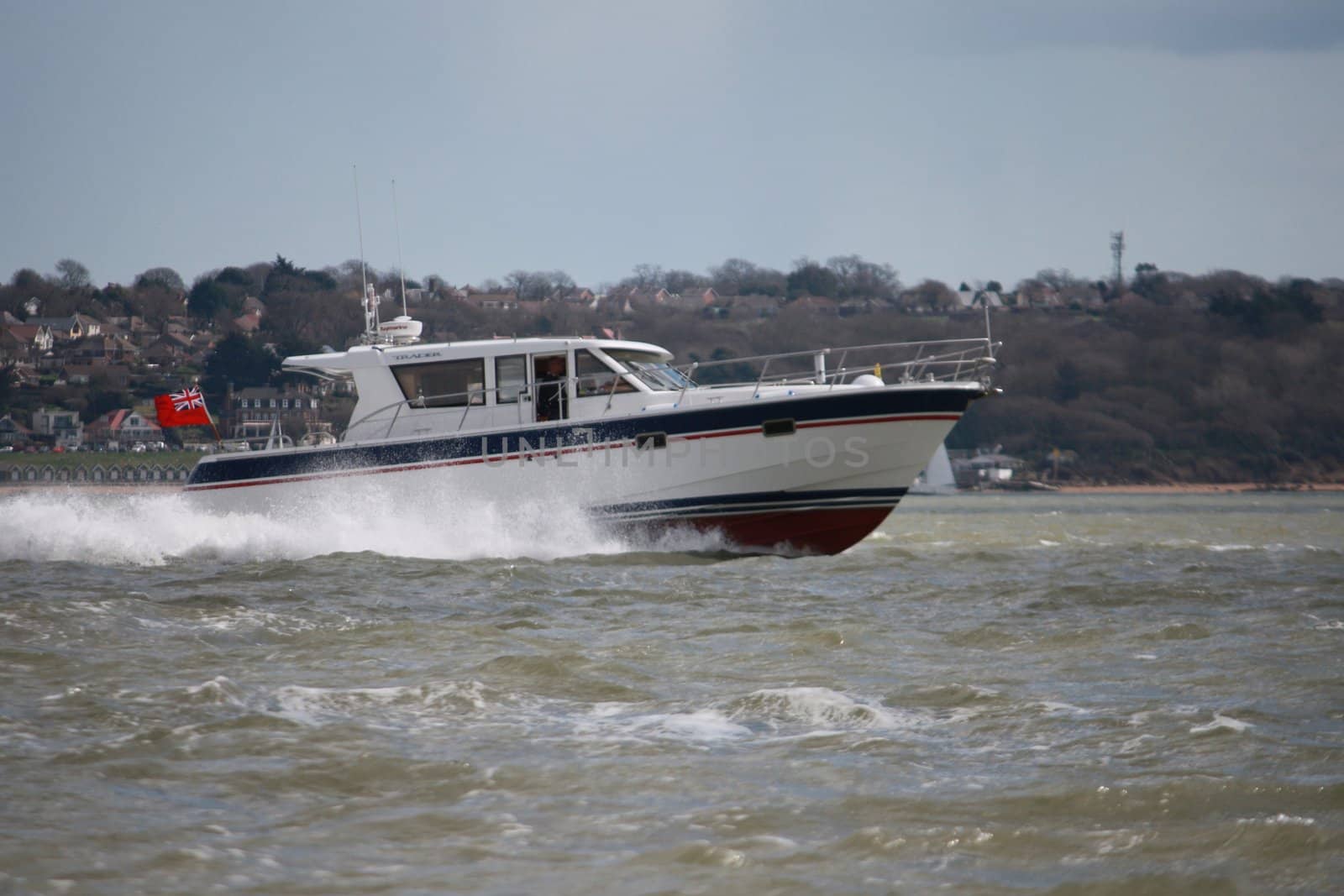 Speed boat on the Solent by chrisga