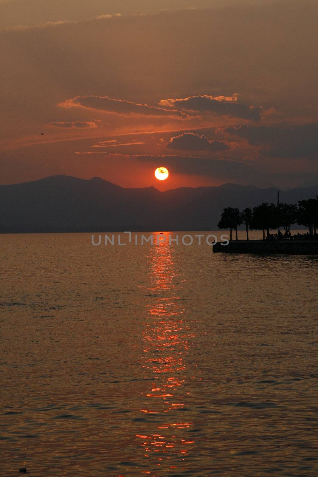 Sunset near Bardelino, Lake of Garda, Italy. Abendstimmung bei Bardelino