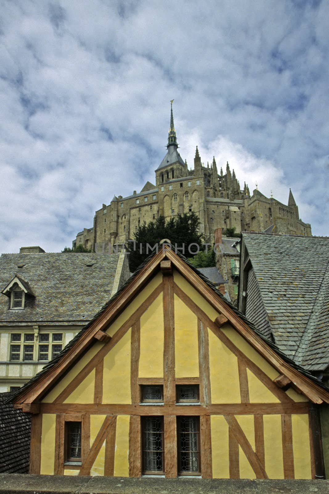 Le Mont-Saint-Michel, timbered house, Normande, France. Le Mont-Saint-Michel, Fachwerkhaus