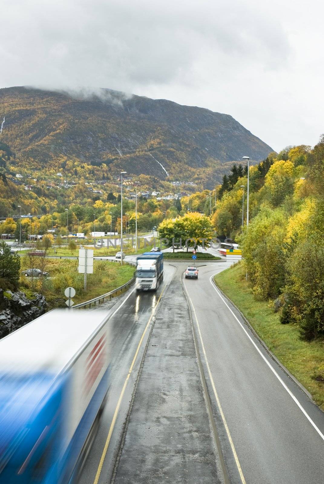 Trailers on the road in Indre Arna.