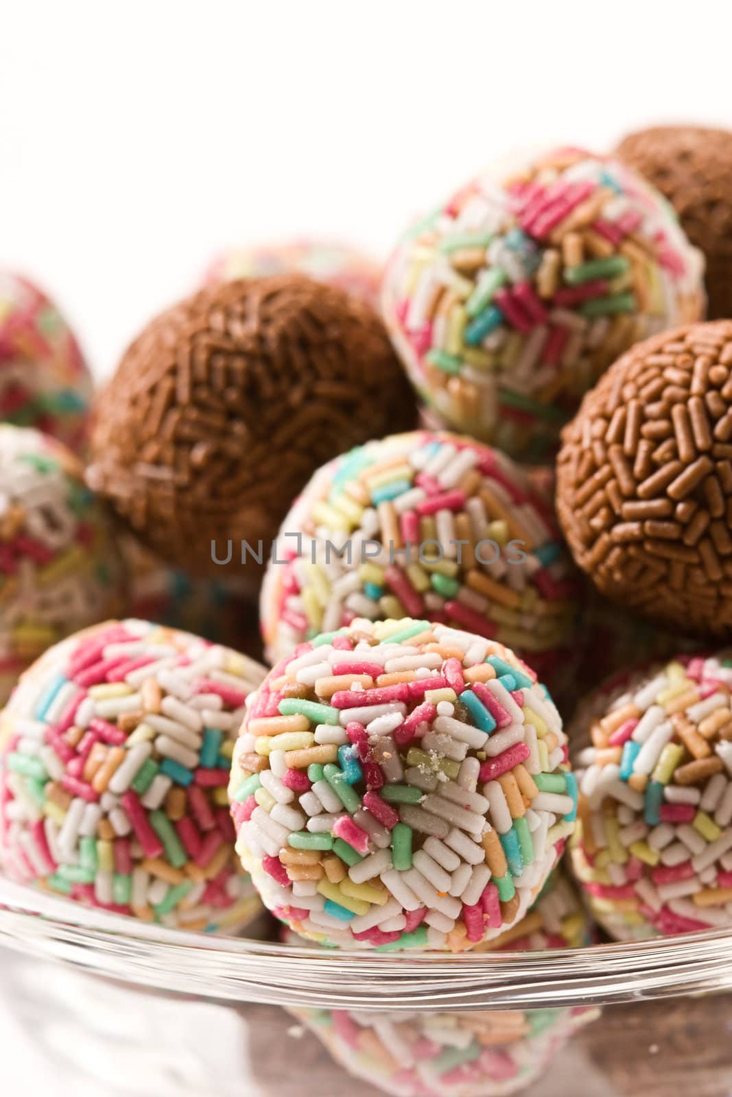 food serias: bowl with round sugar candy