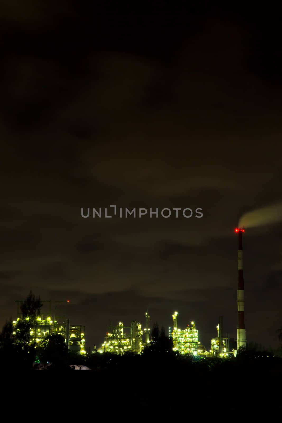 Factory at night. by Na8011seeiN