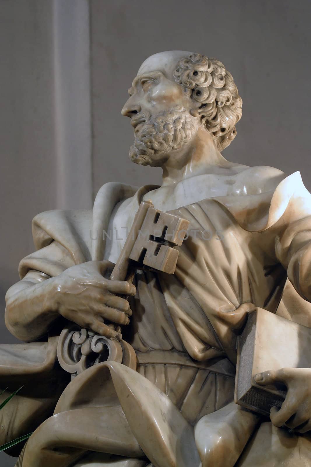 Statue of apostle Saint Peter
