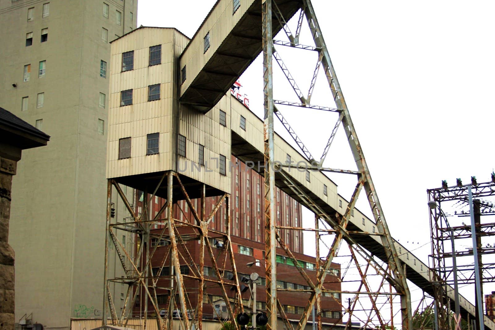 Industrial ramp with pylone at dock side