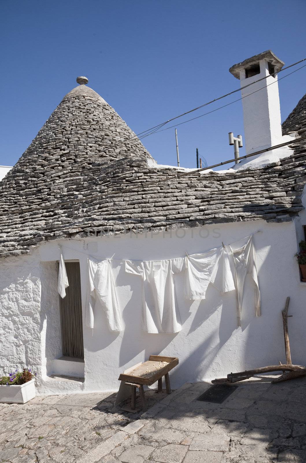 Washing day Alberobello by ABCDK