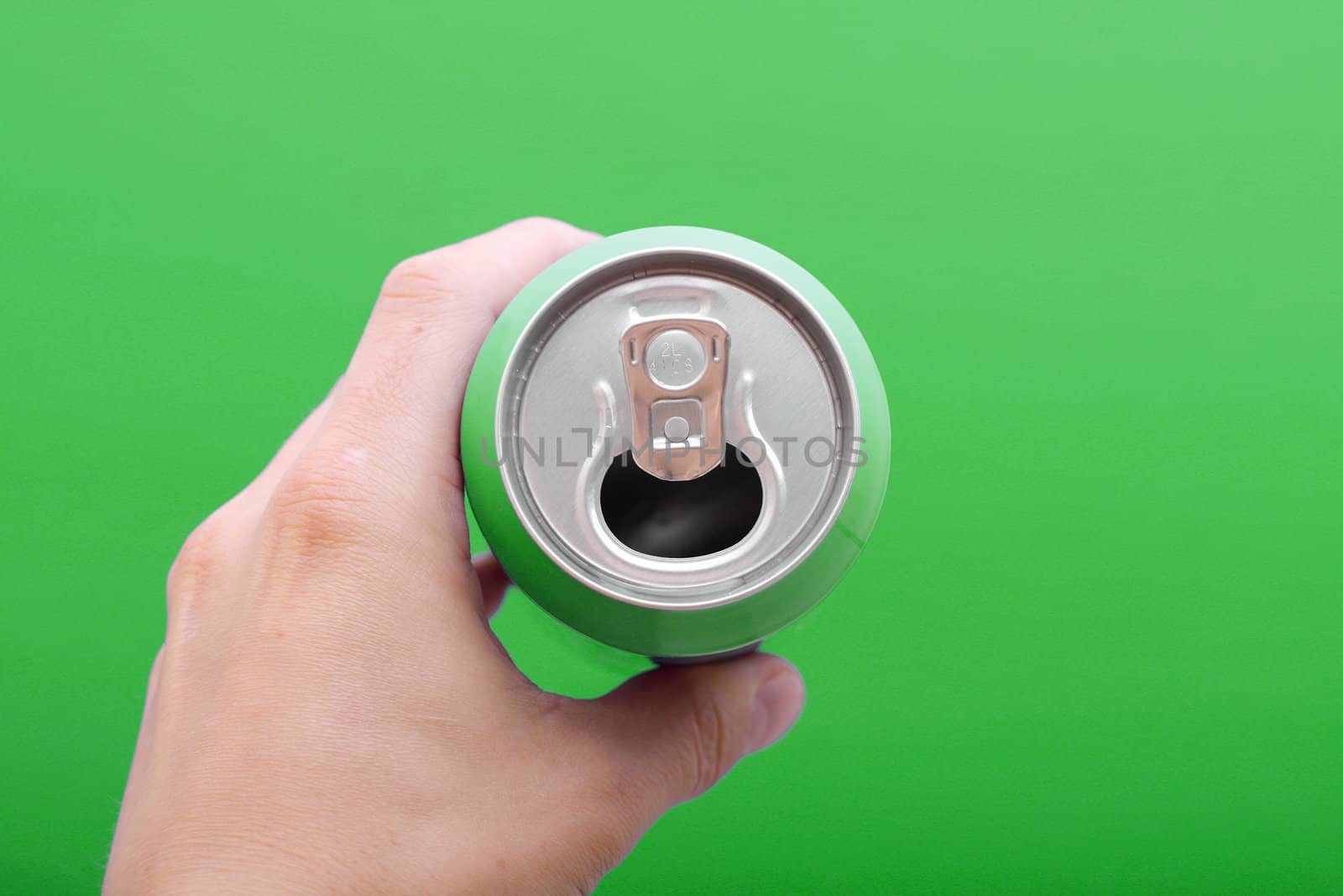 Drinking from can by leeser