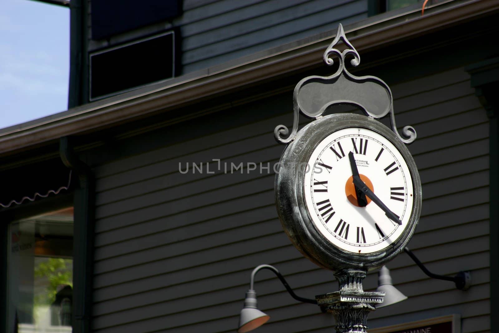 Clock found in the middle of a town square