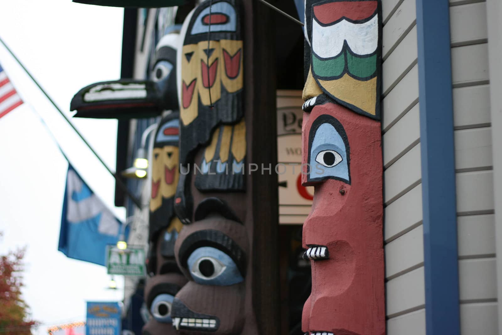 Totem Poles by koku323