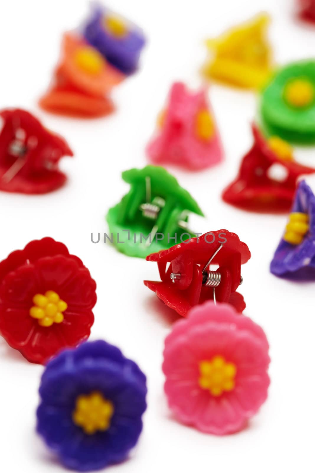 Small colored plastic hair clips by pzaxe