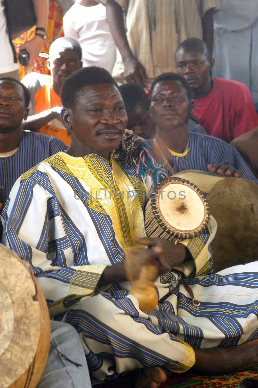 The festival of establishment of a usual chief in Burkina Faso Faso lasts three days. The usual chief succeeds his father deceased, it is always the groin of the family and always a man. It is a very rare event because a chief can be replaced only after his death. During establishment it is the festival and all the area is invited. This festival occurs to Kokemnour�, small village in the East of Burkina Faso Faso in the province of Kouritanga. These three days are punctuated of dance, meal and especially of traditional ceremonies African. The Chief is the King and can be established only by chiefs more important than him.                                