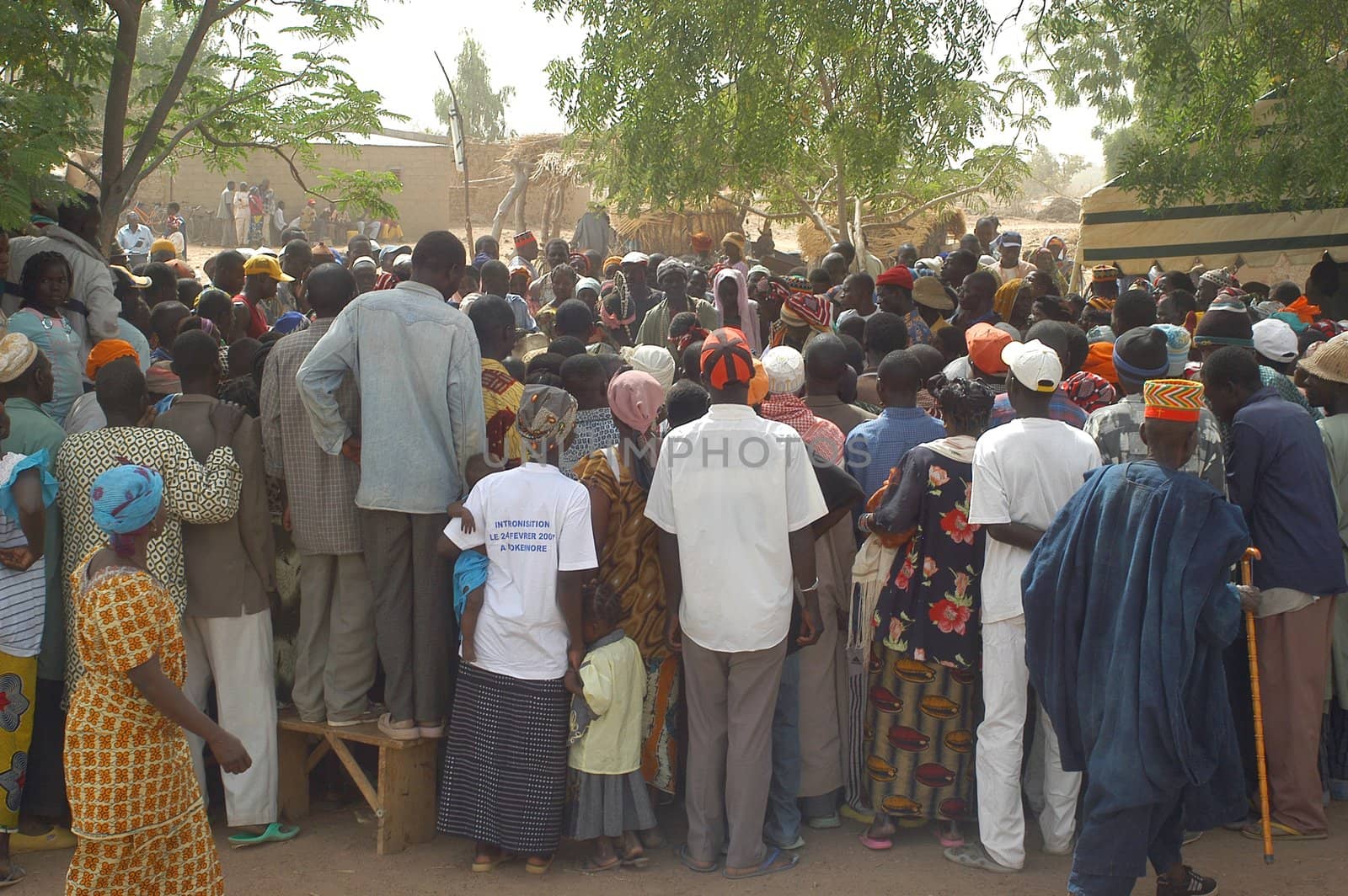 The festival of establishment of a usual chief in Burkina Faso Faso lasts three days. The usual chief succeeds his father deceased, it is always the groin of the family and always a man. It is a very rare event because a chief can be replaced only after his death. During establishment it is the festival and all the area is invited. This festival occurs to Kokemnour�, small village in the East of Burkina Faso Faso in the province of Kouritanga. These three days are punctuated of dance, meal and especially of traditional ceremonies African. The Chief is the King and can be established only by chiefs more important than him.                                