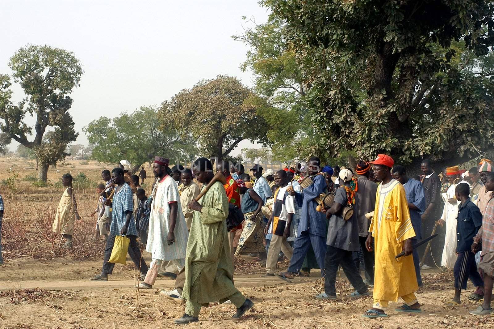 The festival of establishment of a usual chief in Burkina Faso Faso lasts three days. The usual chief succeeds his father deceased, it is always the groin of the family and always a man. It is a very rare event because a chief can be replaced only after his death. During establishment it is the festival and all the area is invited. This festival occurs to Kokemnour�, small village in the East of Burkina Faso Faso in the province of Kouritanga. These three days are punctuated of dance, meal and especially of traditional ceremonies African. The Chief is the King and can be established only by chiefs more important than him.                                