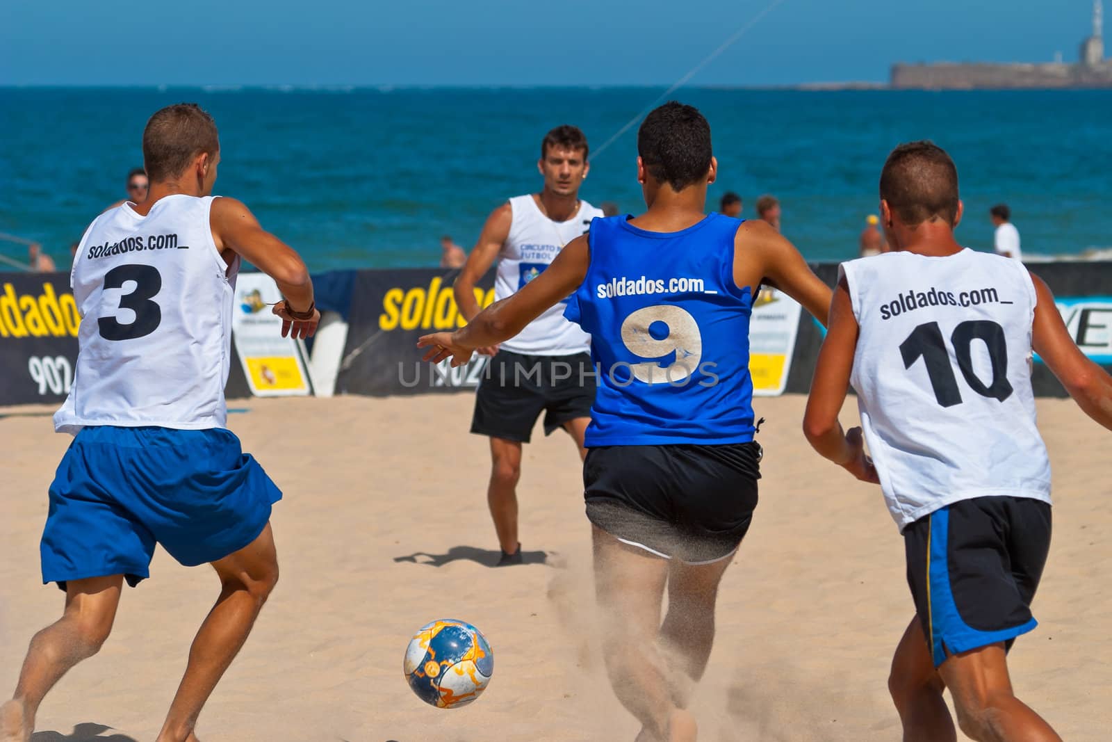 CADIZ, SPAIN -  JUL 22:  Unknown players of unknown team playing the Spanish Championship of Beach Soccer on Jul 22, 2006 on the beach of La Victoria in Cadiz, Spain