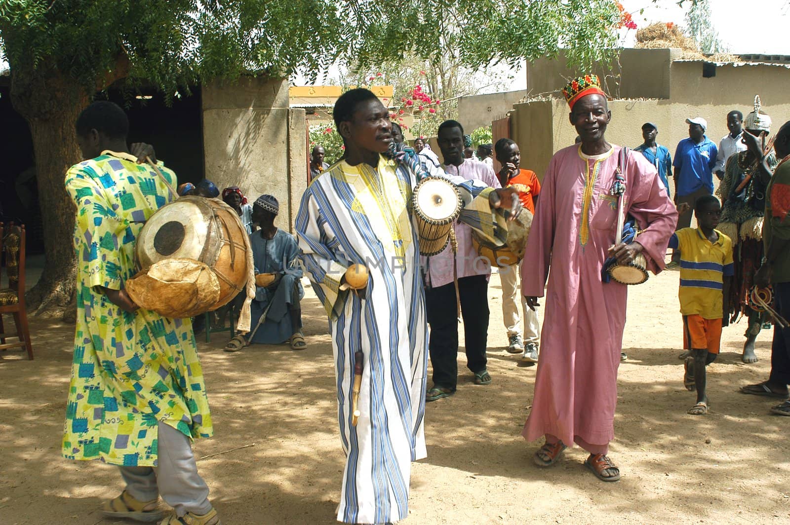 The festival of establishment of a usual chief in Burkina Faso Faso lasts three days. The usual chief succeeds his father deceased, it is always the groin of the family and always a man. It is a very rare event because a chief can be replaced only after his death. During establishment it is the festival and all the area is invited. This festival occurs to Kokemnour�, small village in the East of Burkina Faso Faso in the province of Kouritanga. These three days are punctuated of dance, meal and especially of traditional ceremonies African. The Chief is the King and can be established only by chiefs more important than him.                                