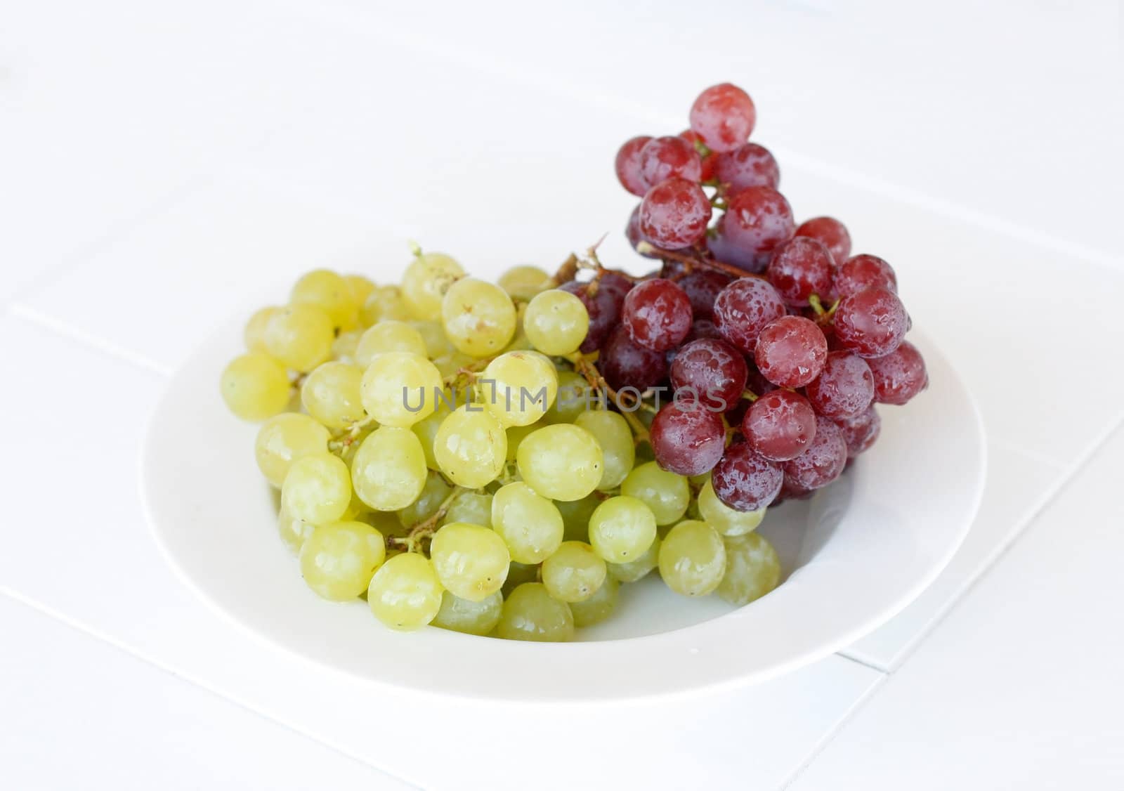 Grapes by leeser