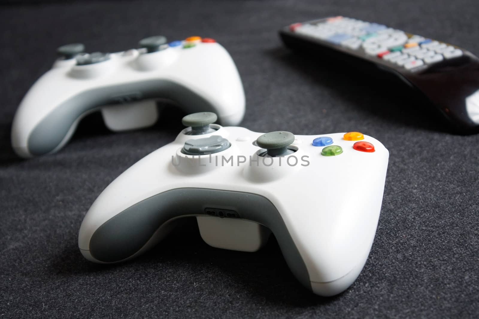 Computer game controllers by leeser
