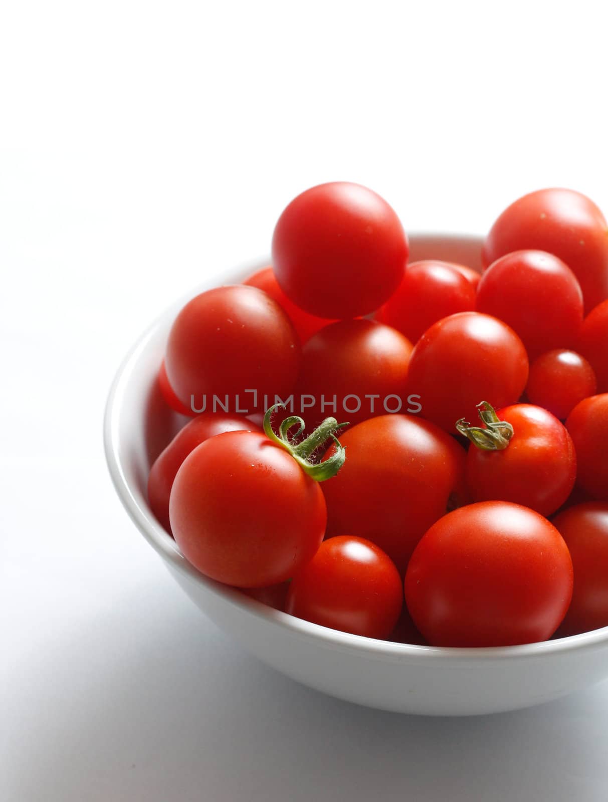 Cherry tomatoes by leeser