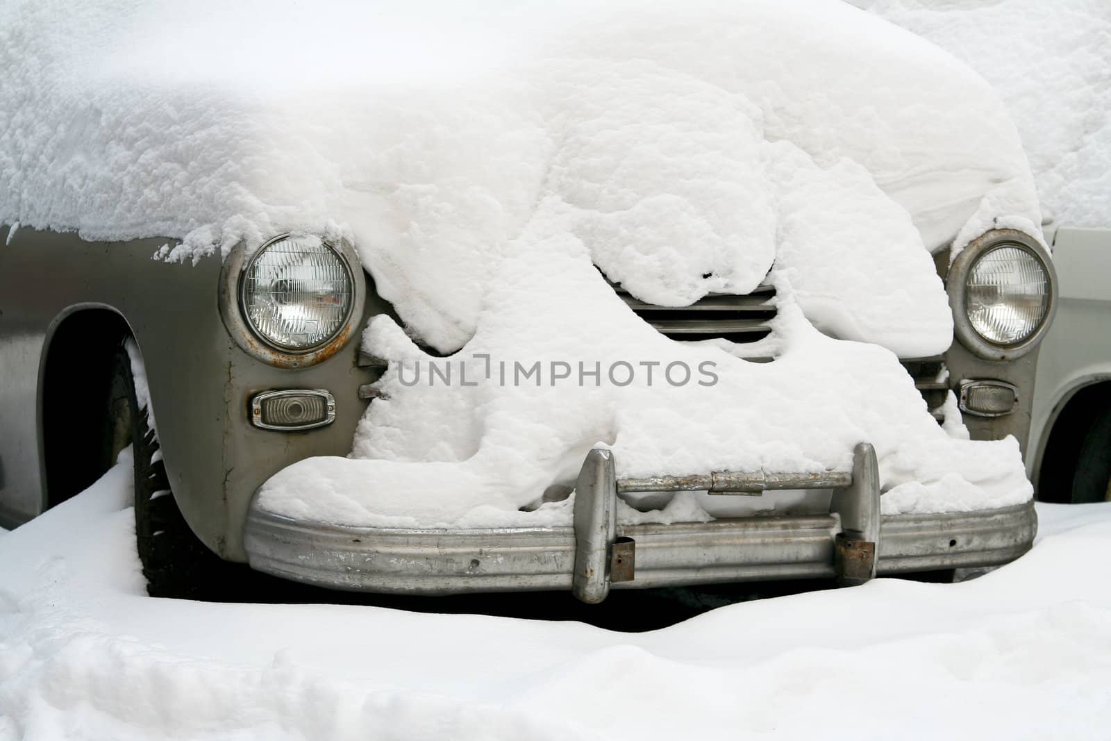 Old car by Sergius