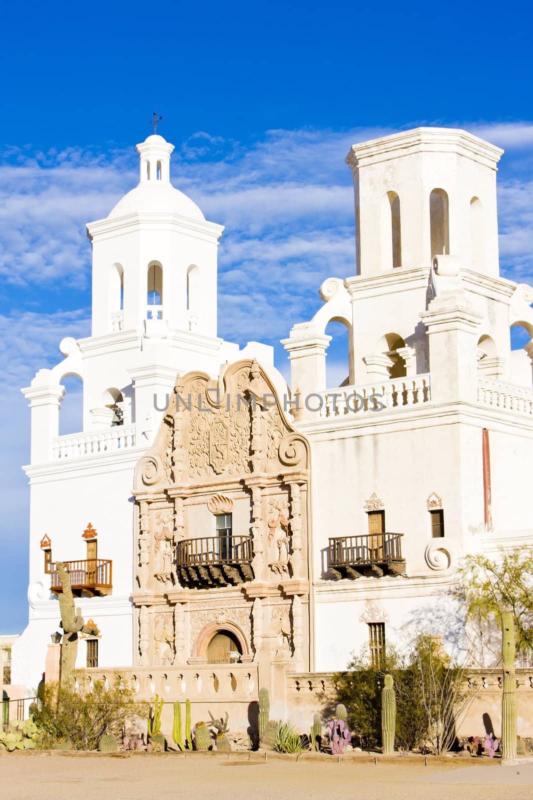 San Xavier del Bac Mission, Arizona, USA