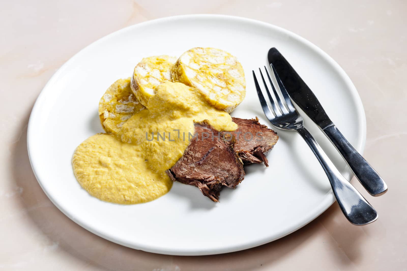 sirloin on cream with dumplings