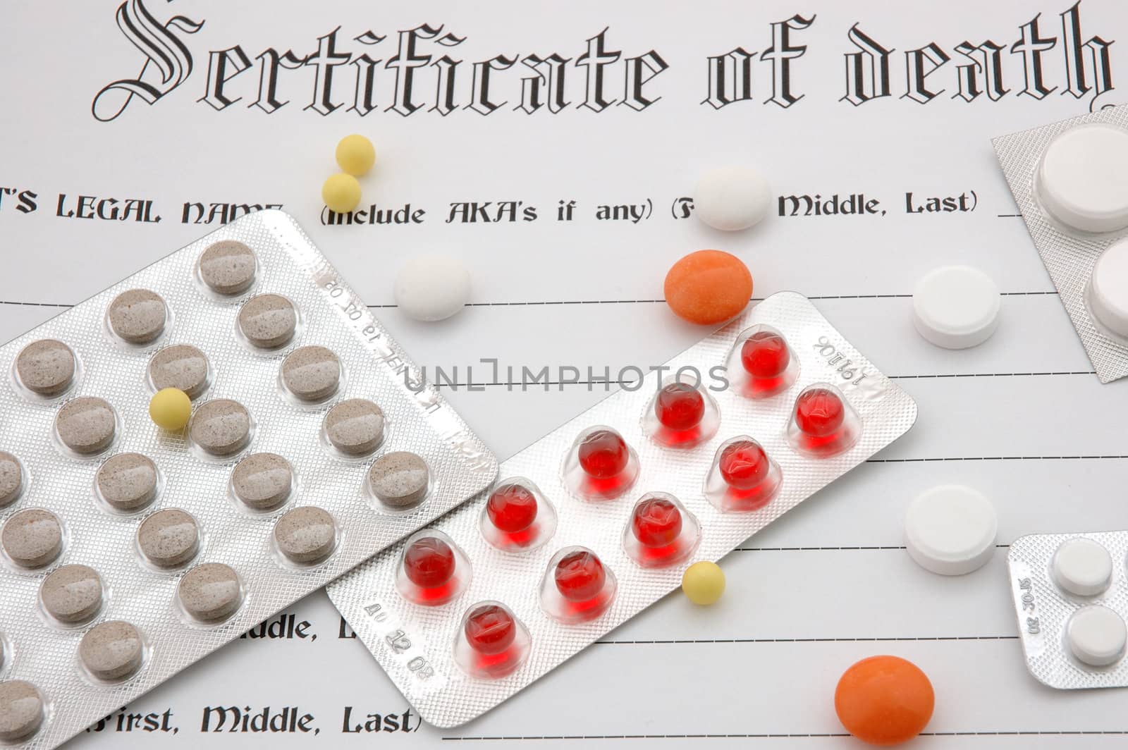 Certificate of death with cause of death "Overdose" and many pills (drugs).