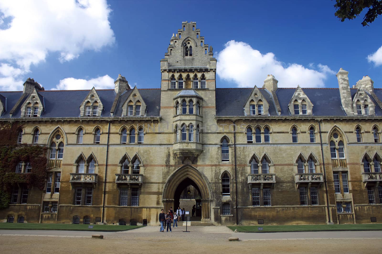 Entrance of Christ Church, Oxford, UK. Christ Church is one of the colleges of Oxford Univeristy and at the same time the Cathedral church of the diocese of Oxford.