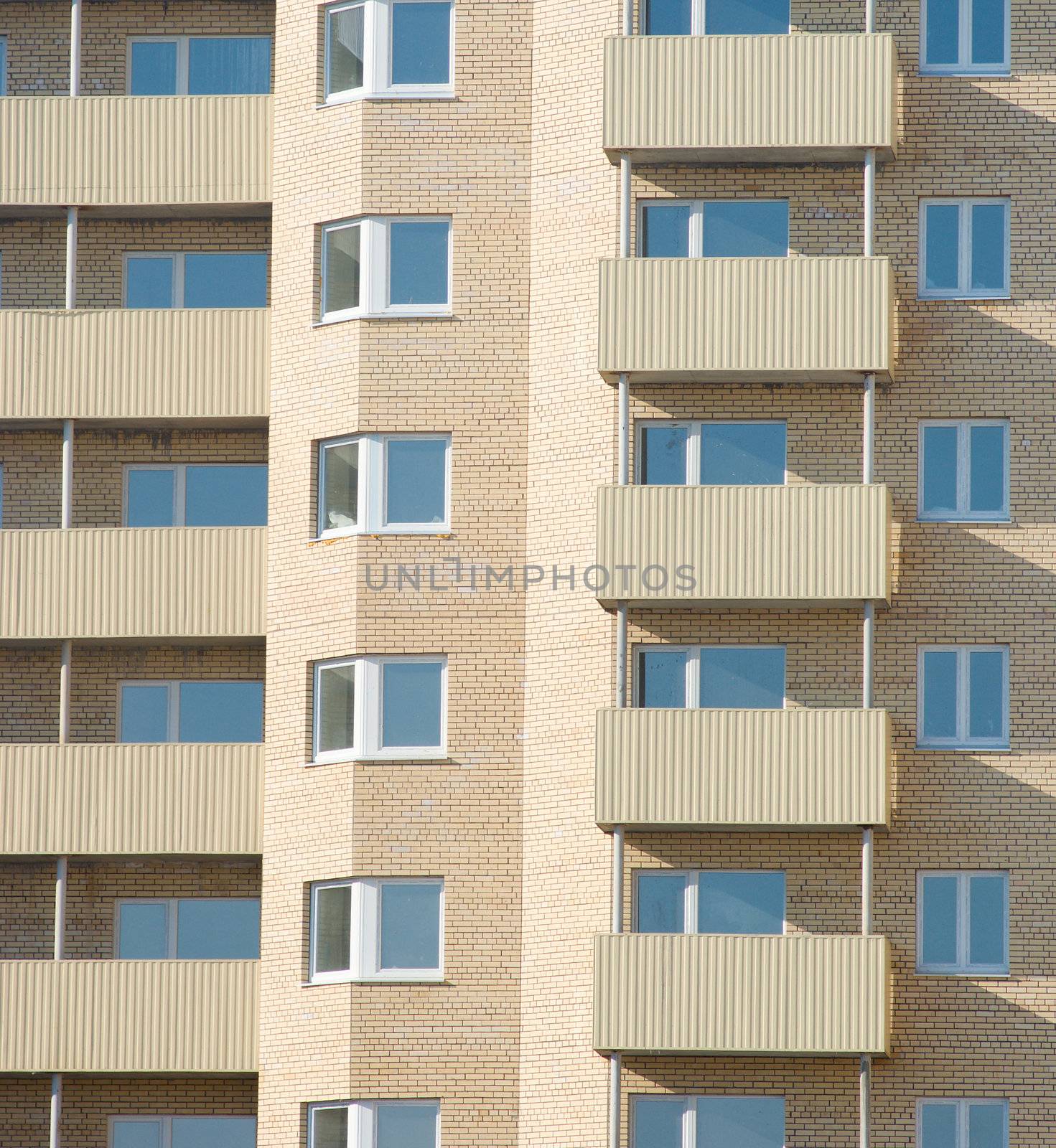 Wall of the new building by Fanfo