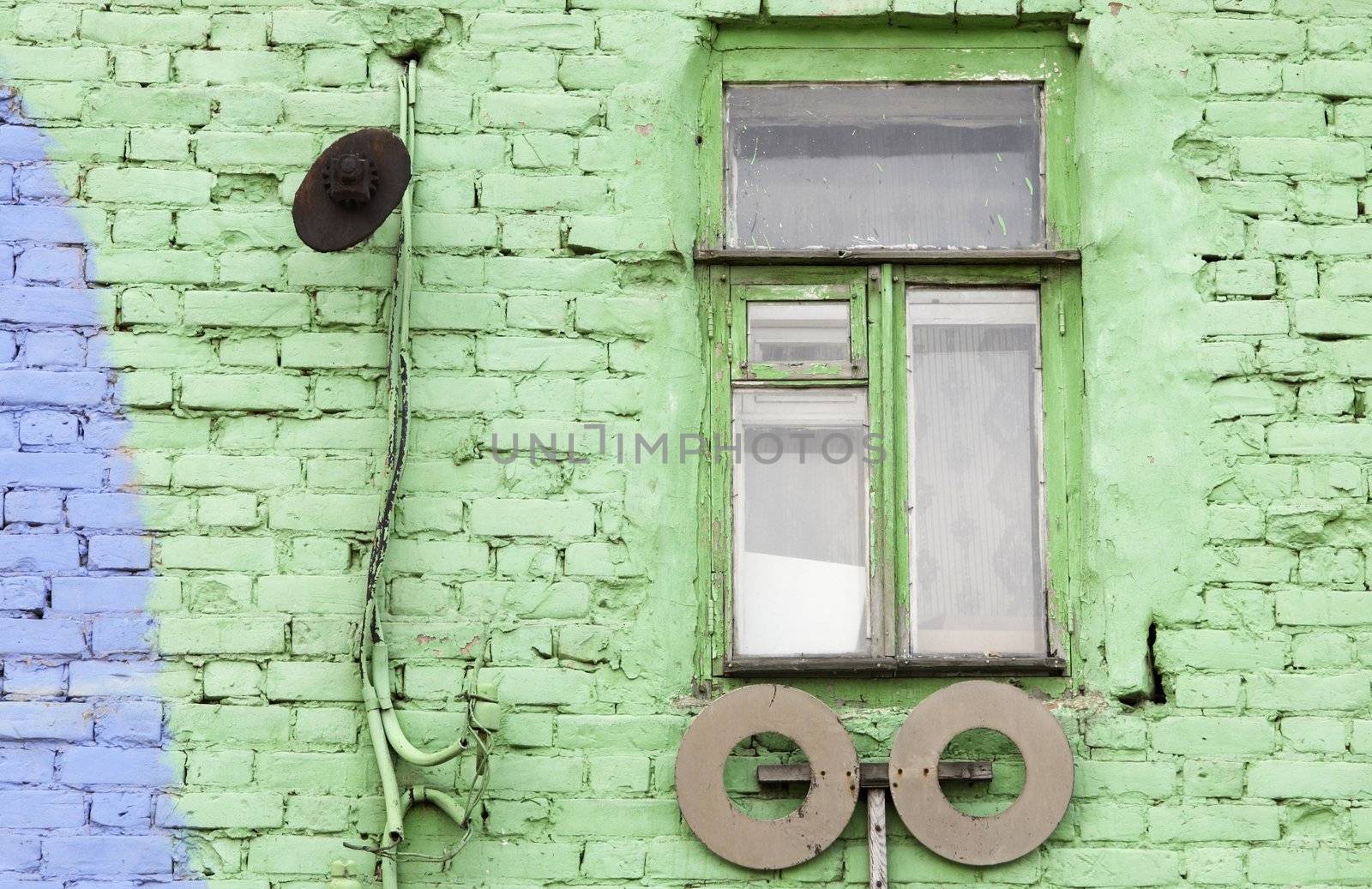 old window and green wall -focus on the window