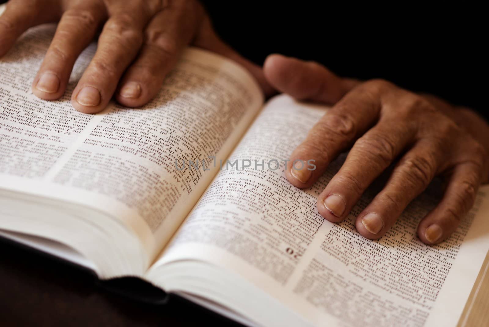 special toned photo f/x, focus point on fingers (left hand selective)