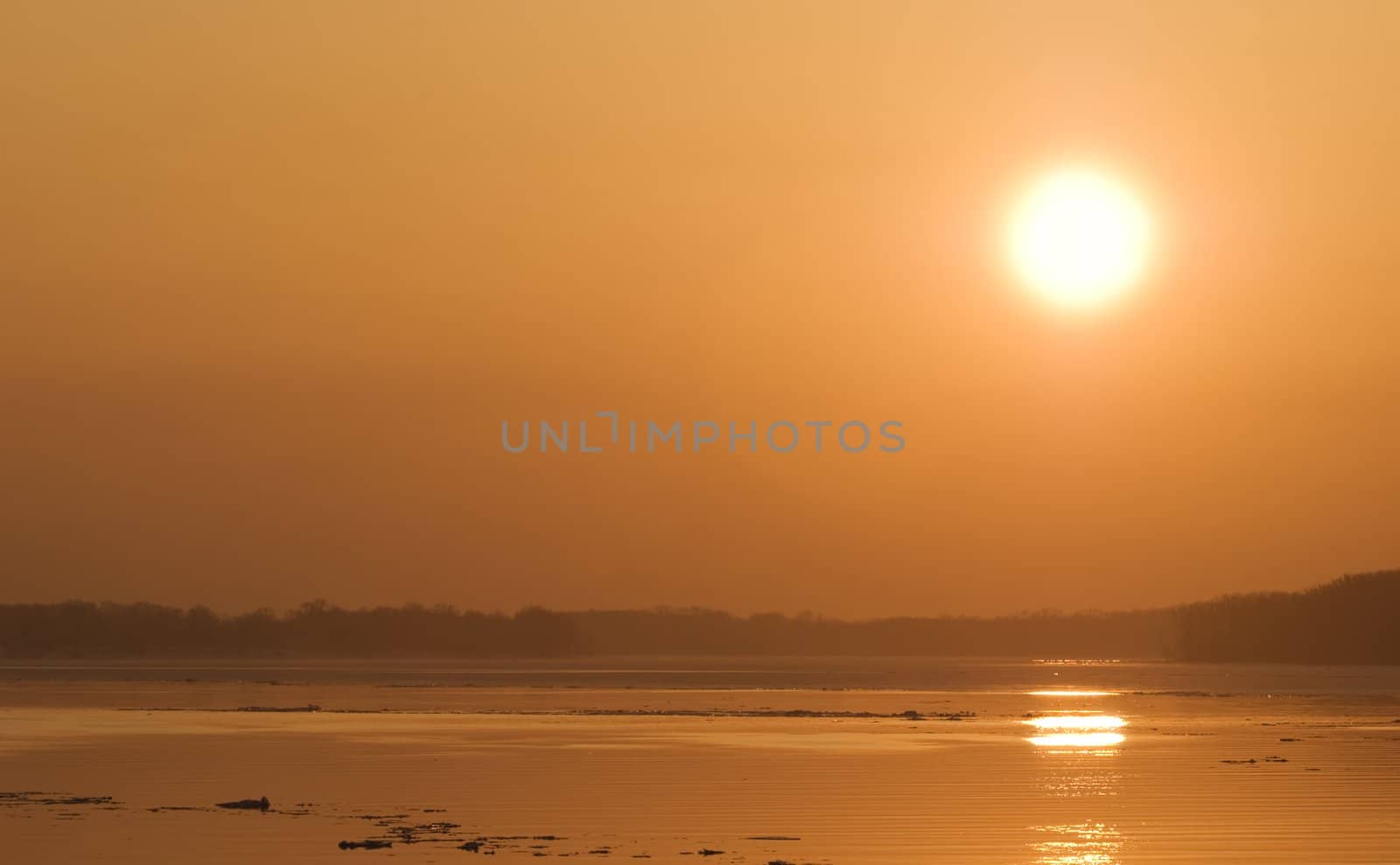 special toned, focus point on water reflection (selective)