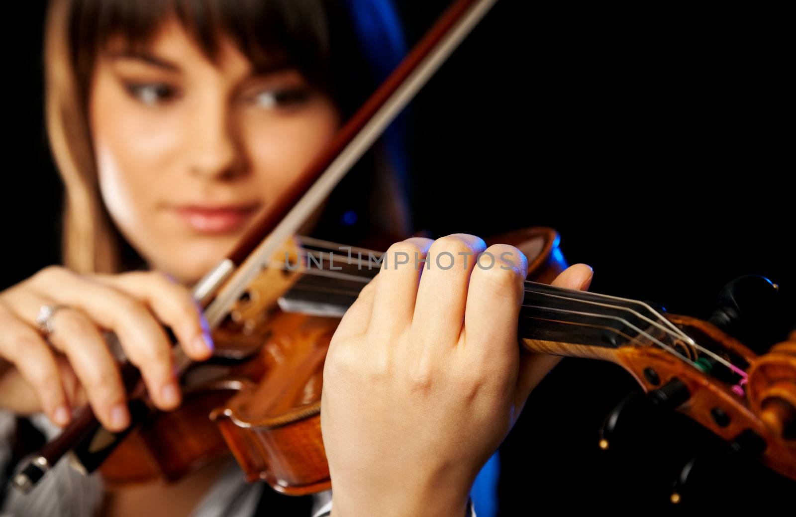 blurred female violinist by vilevi