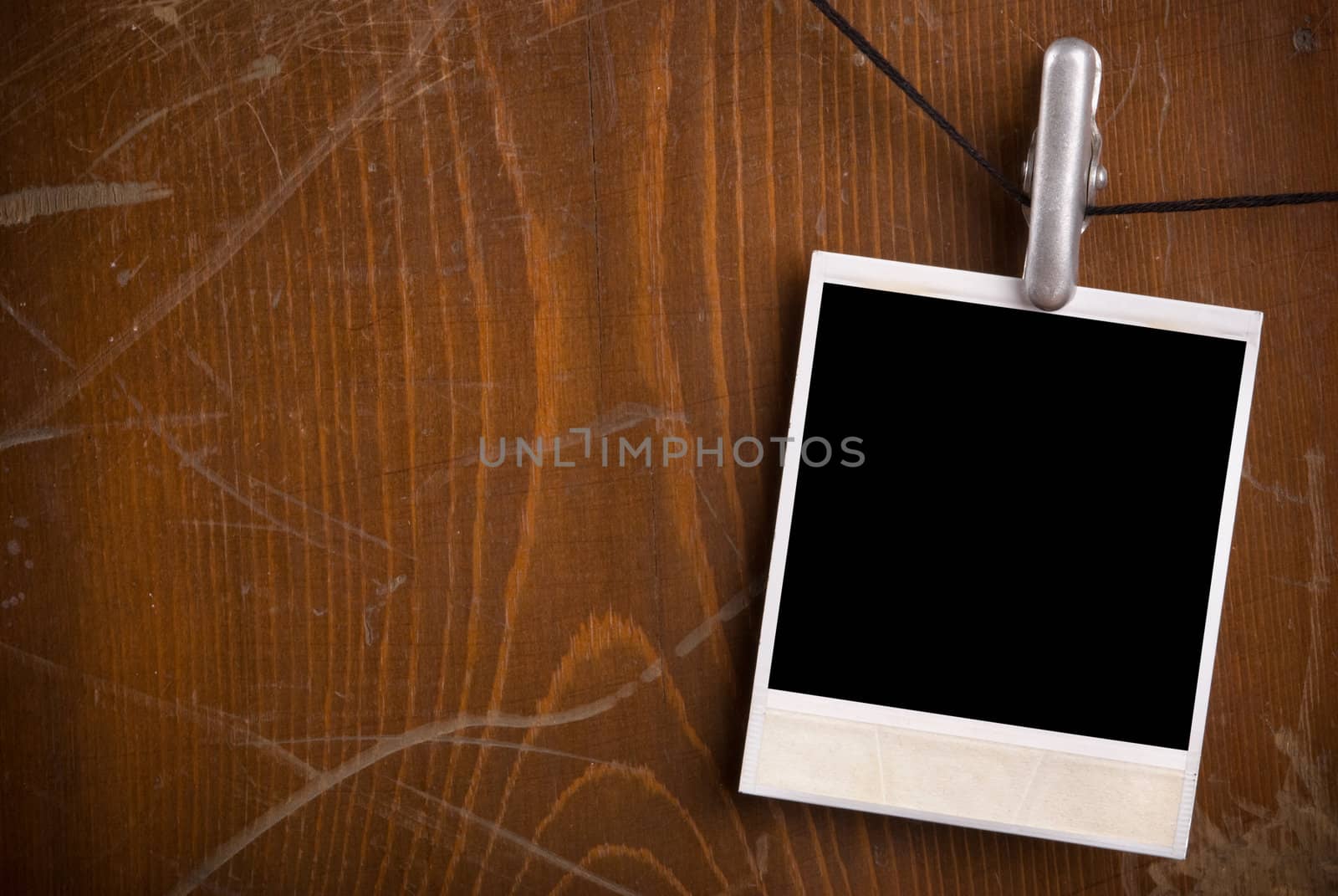 empty blank, toned focus point on center of image