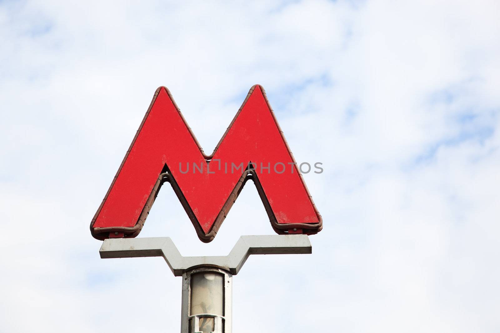 red symbol of undeground in a capital of Russia, made on Canon 5D mark two