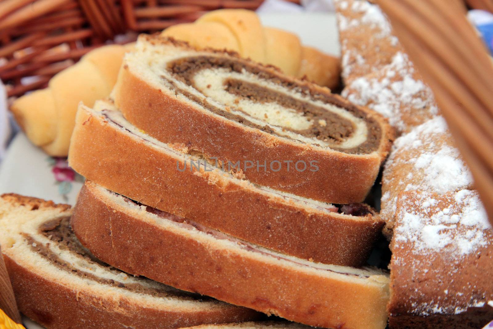 Walnut rolls