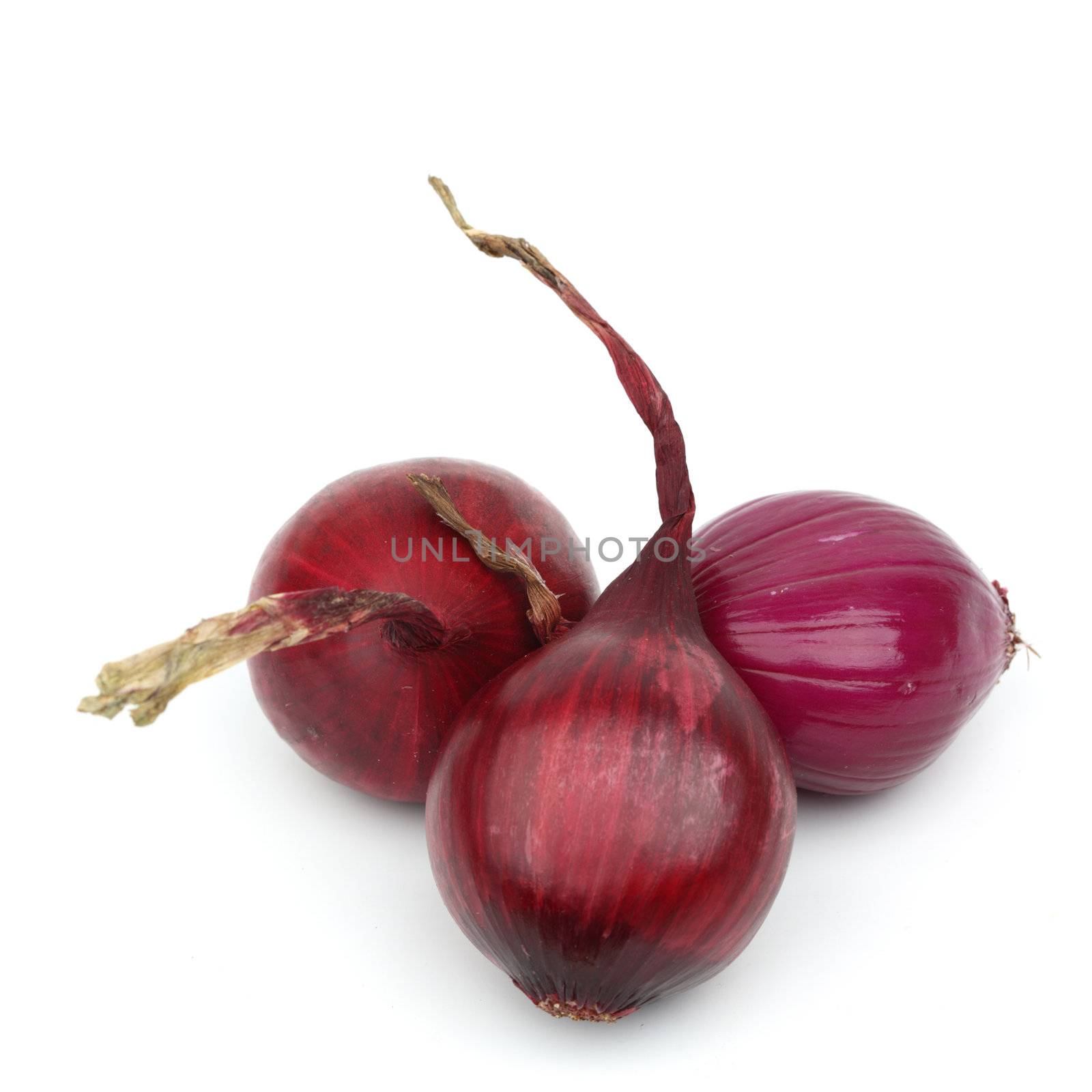 red onion pile isolated on white