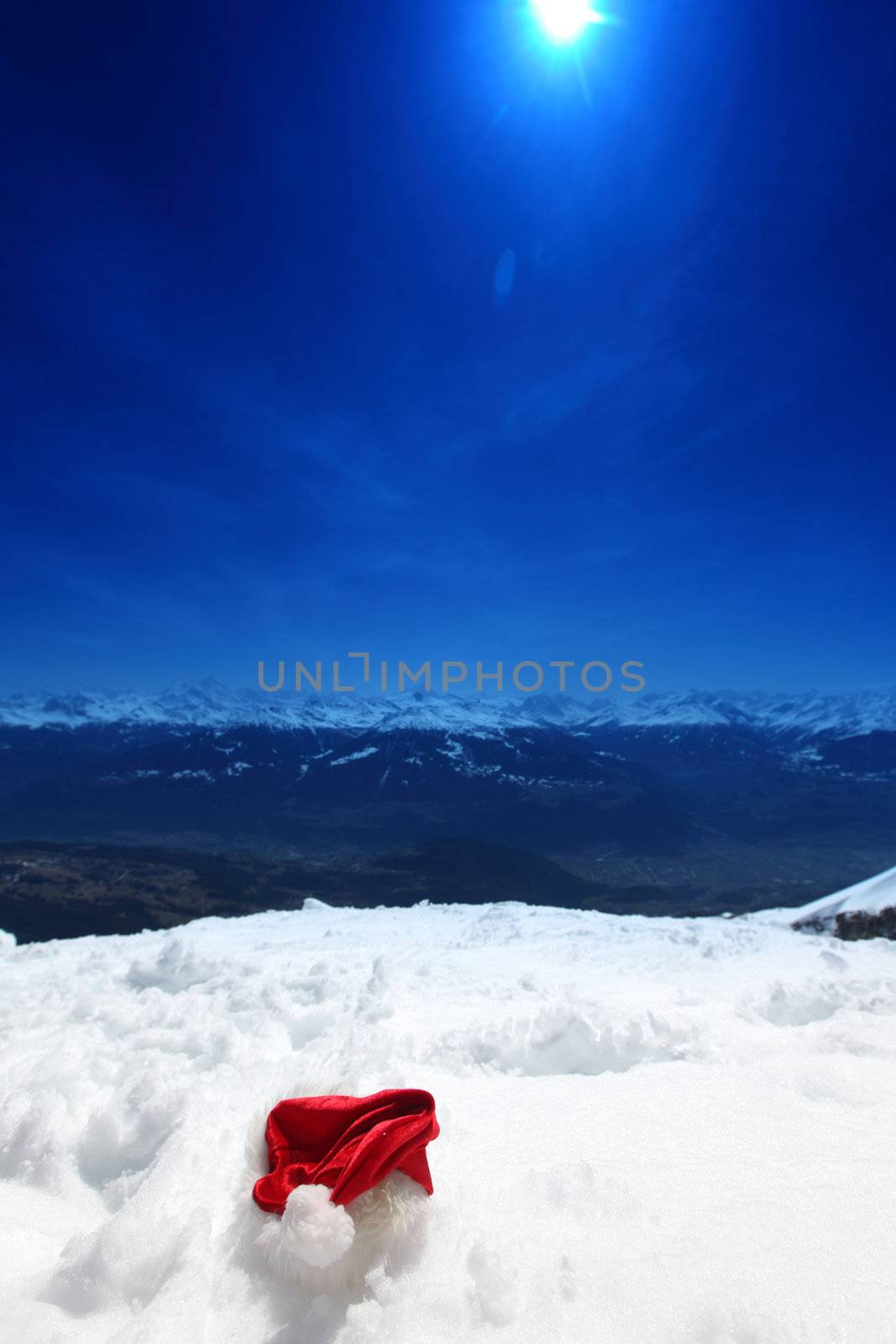 santa vacation hat in mountains