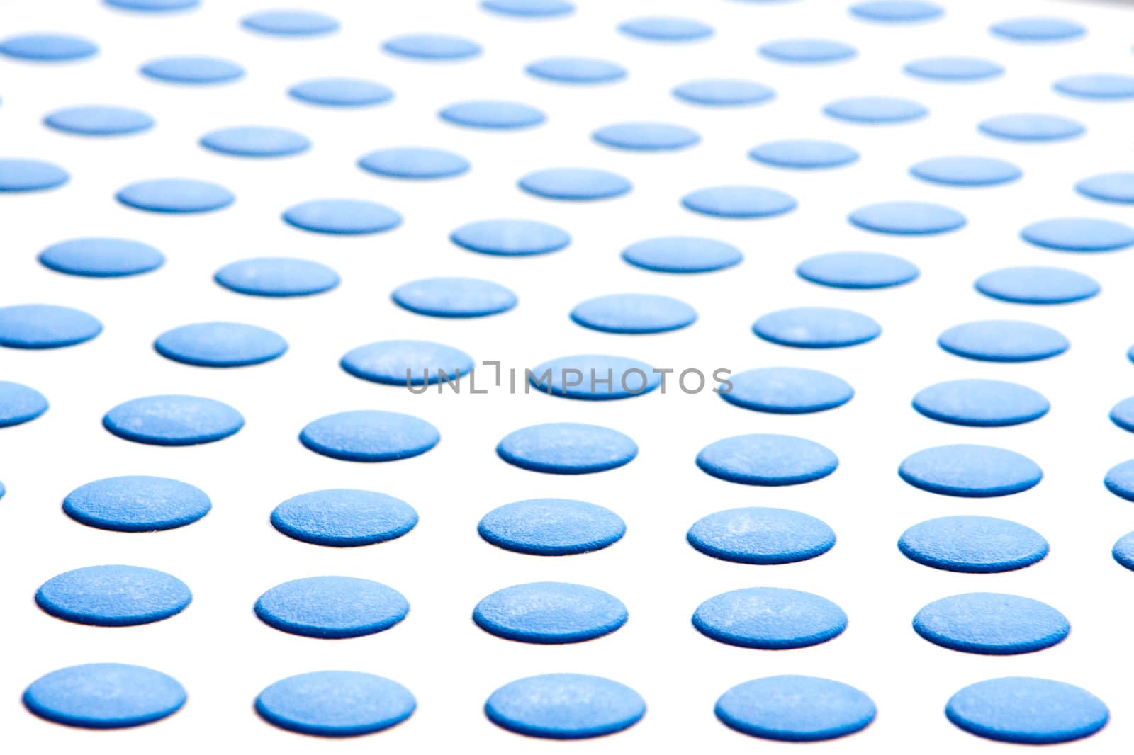 Interesting pattern of blue dots with strong bokeh effect