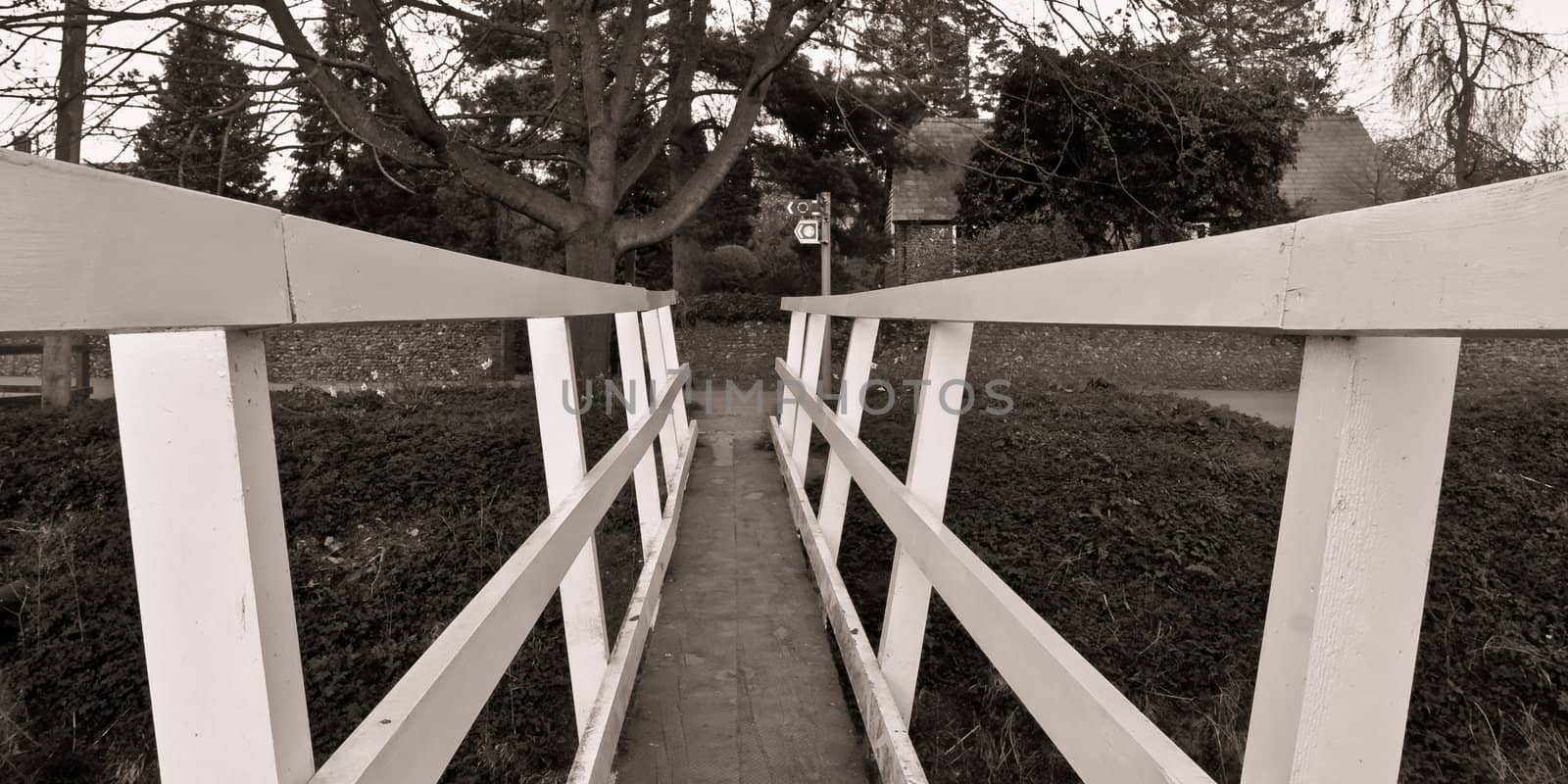 White footbridge by trgowanlock