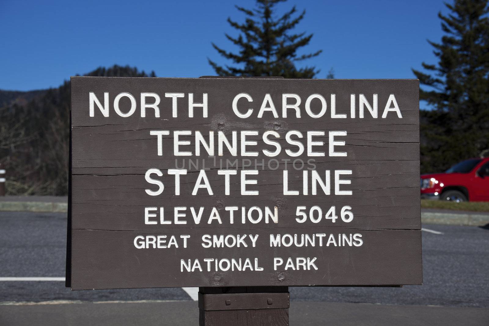 Tennessee - North Carolina state line by benkrut
