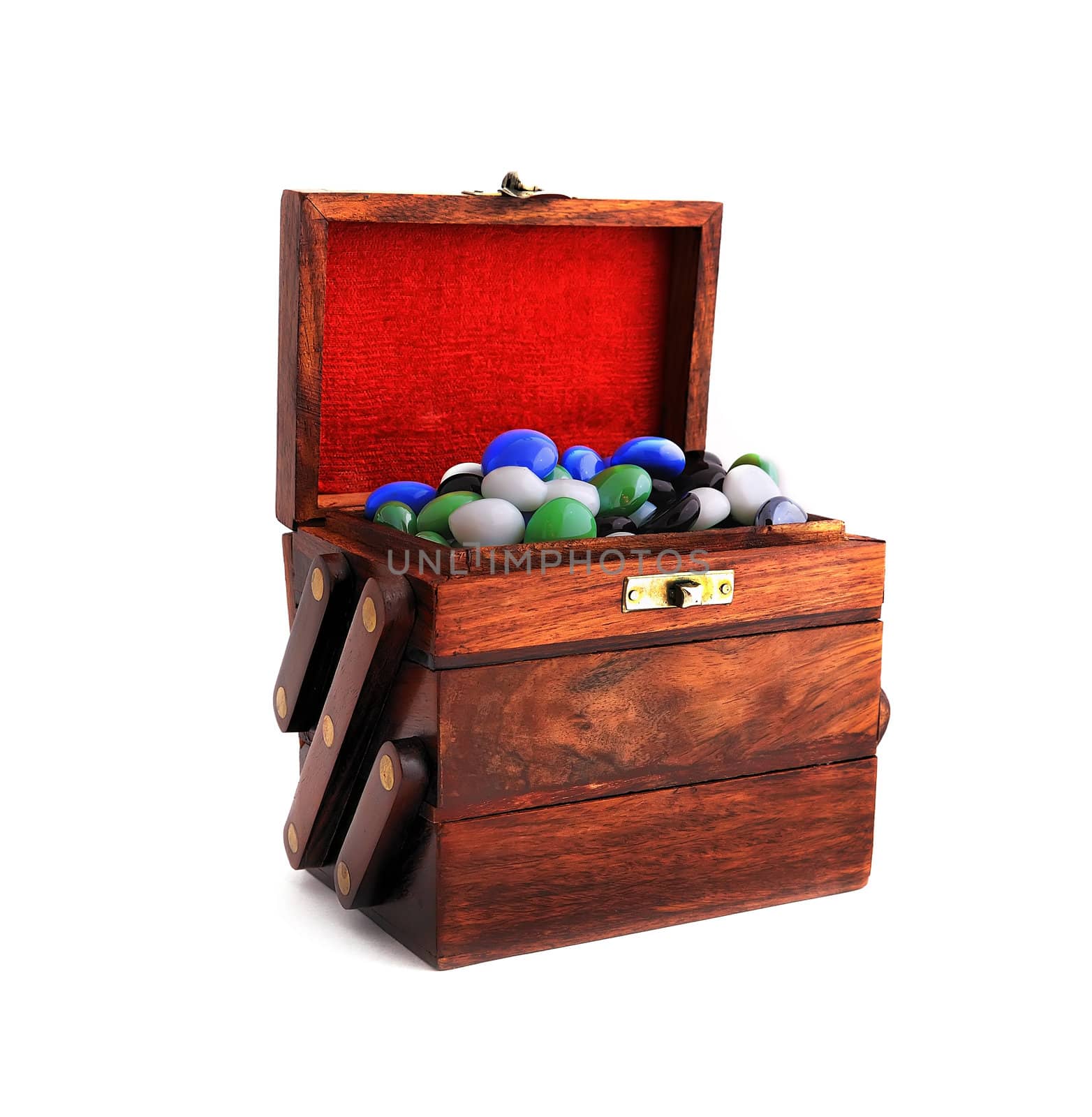 box with stones by vetkit