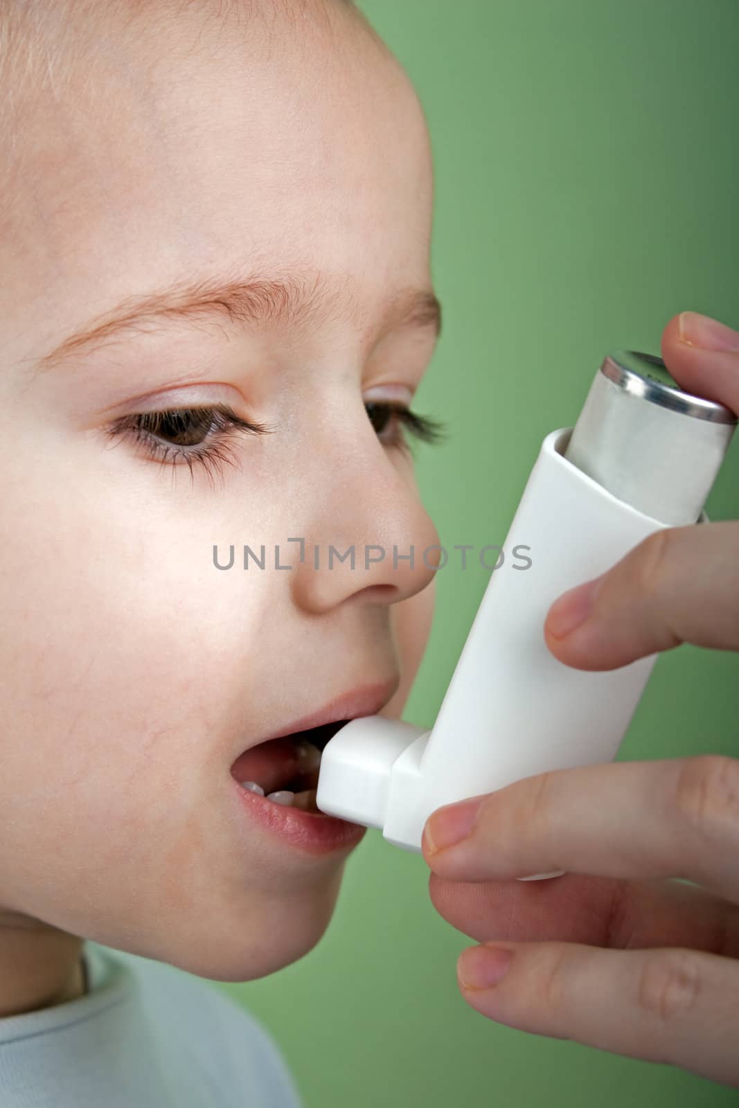 Asthmatic inhaler by ia_64