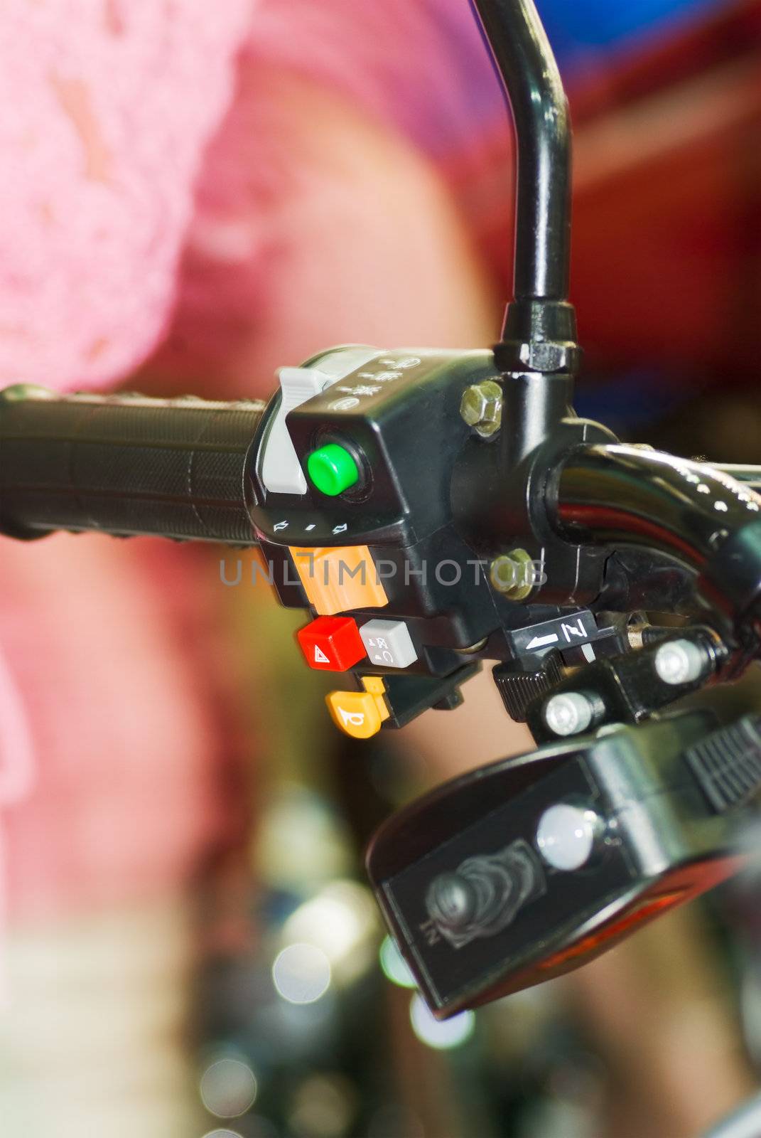 switches on the steering wheel motorcycle