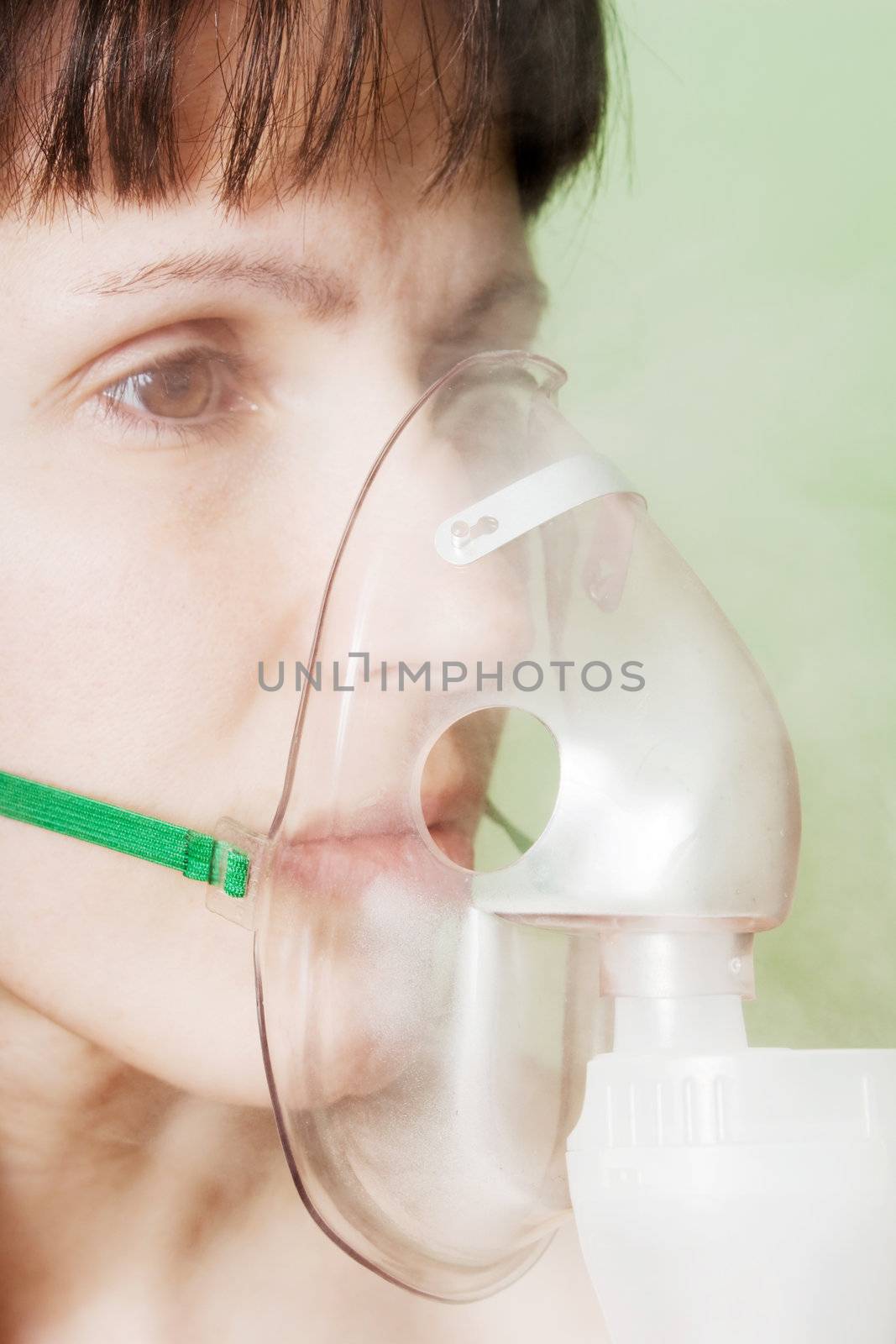 Medical equipment - inhaling mask on women