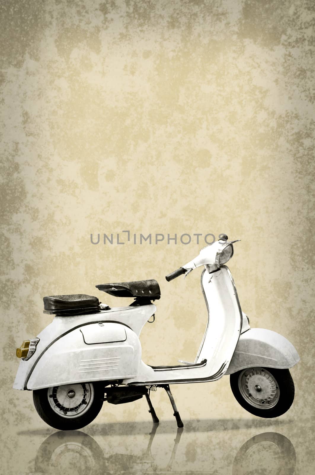 White retro scooter by pixbox77