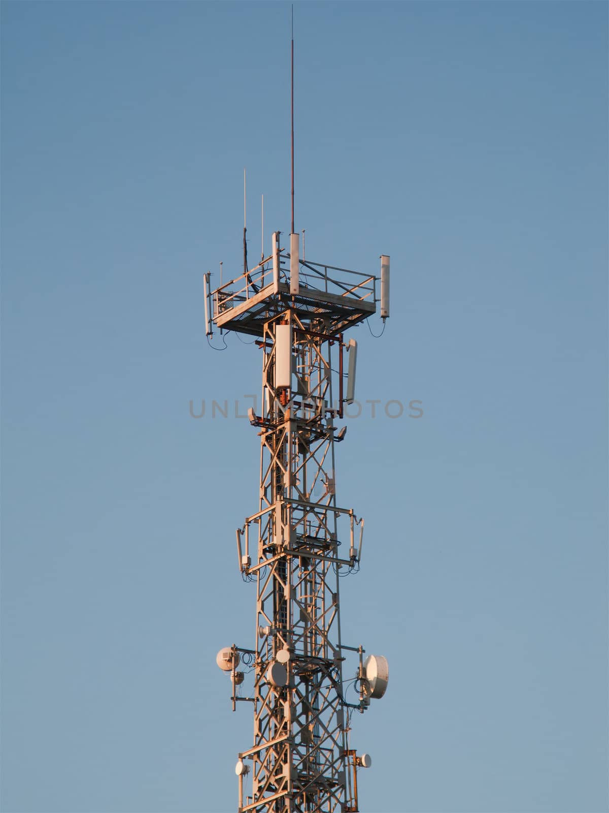 Antenna tower by ia_64